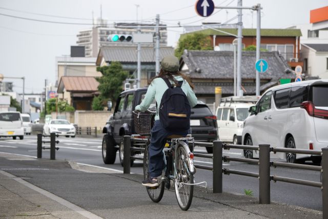 自転車　女性